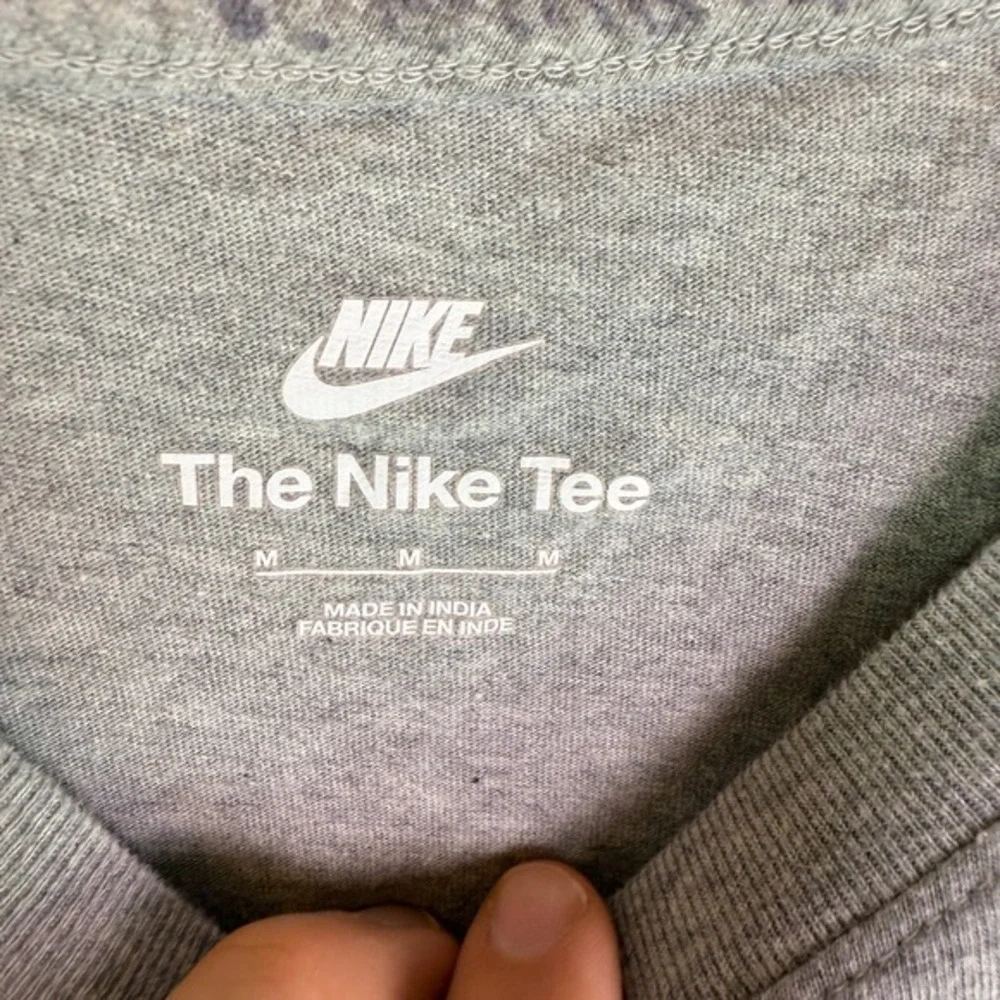 The‎ Nike Tee Mens Medium Triple Check Sports Athleisure Gym Workout Training
